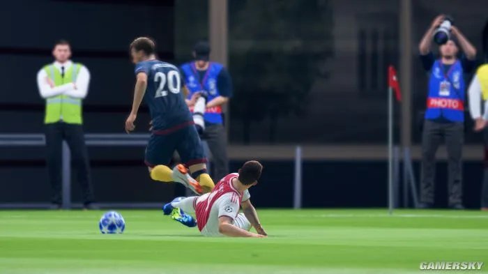 《FIFA19》游民评测8.9分 激情,爽快,射爆!