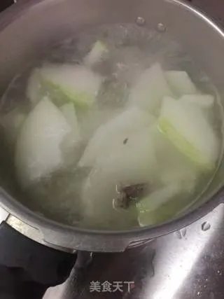 冬瓜薏米排骨汤