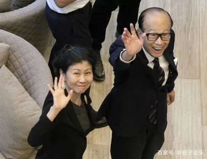 邵逸夫耄耋之年娶了方逸华,周凯旋陪李嘉诚29年,何时能转正?