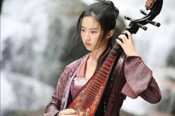迪士尼的真人花木兰刘亦菲的妆容是唐朝的妆容吗?