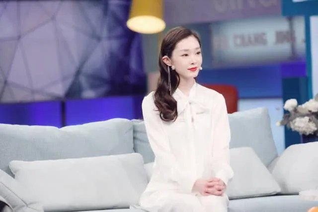 新版《粉红女郎》杀青,你们怎么看万人迷和哈妹的年龄差?