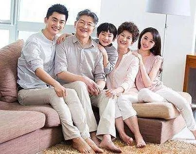 做父母的愿意长期与儿子一家生活吗？
