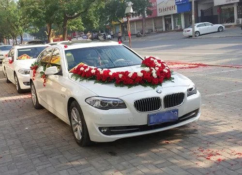 南京婚车租赁攻略分享 迎亲可以用白色的婚车吗