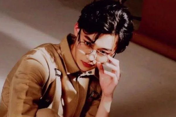 刘奕君儿子刘怡潼出道,为何被称“反派继承者”?