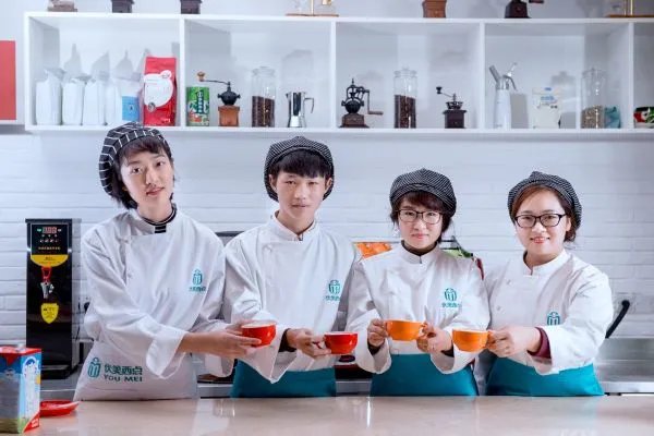 西点培训学校一般学费是多少?