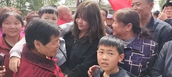 湖北咸宁一男童家门口被拐终于回家,这名男童曾经是如何被拐卖的?