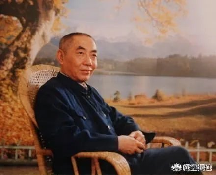 你怎样评价作家浩然的长篇小说《西沙儿女》?