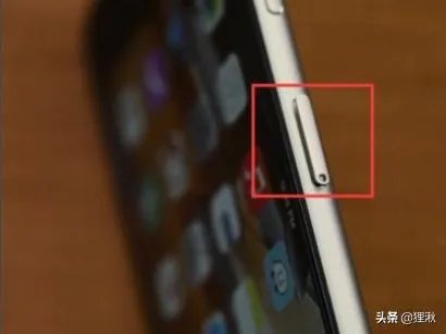 iphone5怎么插卡?