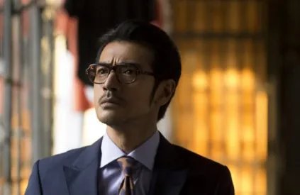 前空姐在飞机上向金城武求签名,后被其投诉打扰休息,金城武人品怎样?