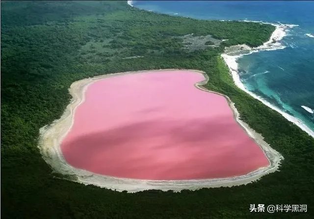 印度5万年前的陨石坑湖,一夜之间突然变红,预示了什么征兆?