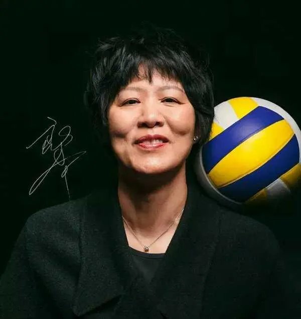 郎平代言的莎普爱思陷入危机，你认为她应该公开道歉吗？