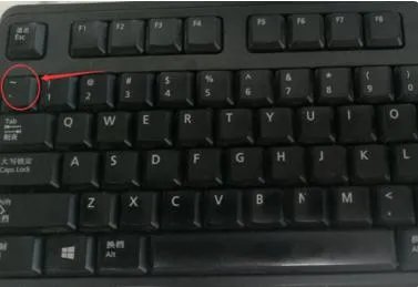 steam版本cs1.6怎样加机器人?