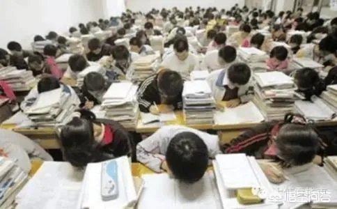 “人生如梦,岁月无情”怎么写藏头诗?