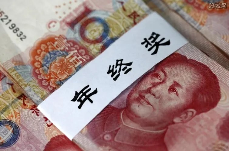 微信员工年终奖 年终奖人均280万是真的吗?