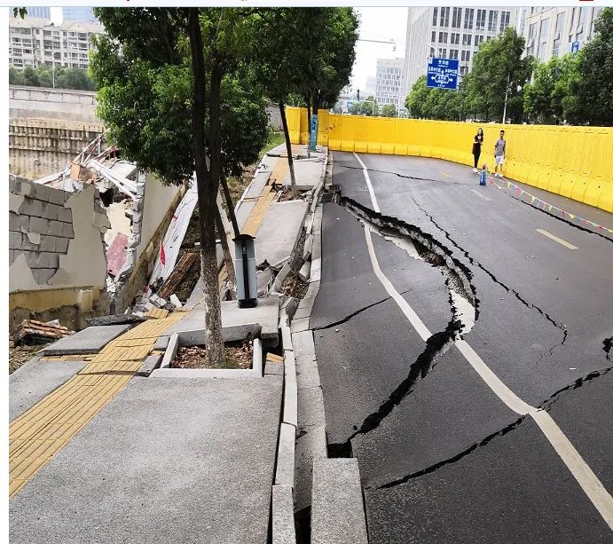南昌路面突发塌陷的真实原因是什么?