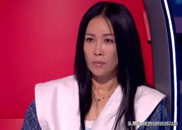 在9月6日的《中国好声音》冠军争夺战中,李荣浩当场指出自己的两位学员的错误,你怎么看?
