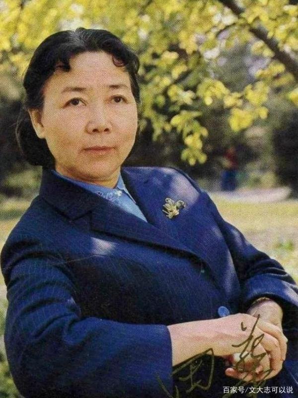 田华:从贫民女到艺术家,一家四口皆患癌去世,今92岁为何仍要挣钱养家?