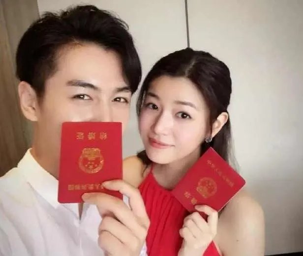 为何“过儿”陈晓娶了“小龙女”陈妍希后,再也笑不出来了呢?