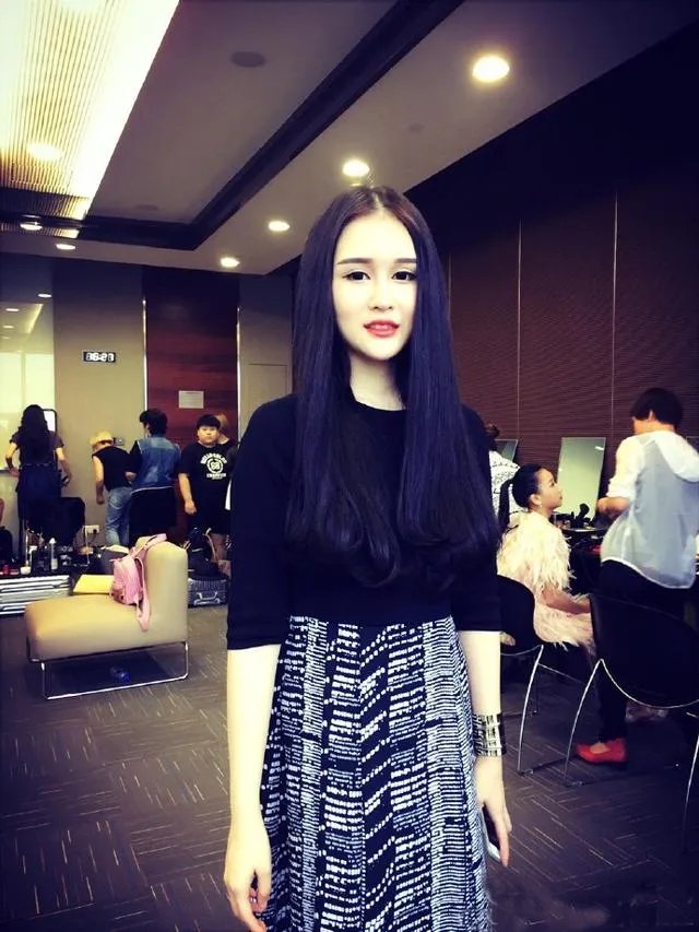 网红到底有多大吸引力,连赵本山女儿都想当网红?