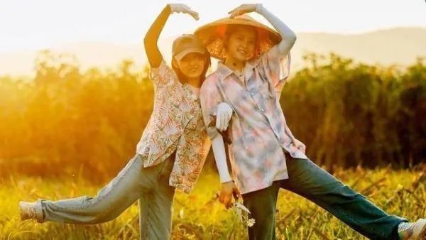 教养是装不出来的,欧阳娜娜在《向往的生活》中都有哪些有教养的行为?