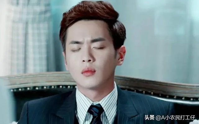 你觉得在电视剧《谍战深海之惊蛰》中谁的演技最好?