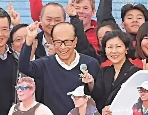 邵逸夫耄耋之年娶了方逸华,周凯旋陪李嘉诚29年,何时能转正?