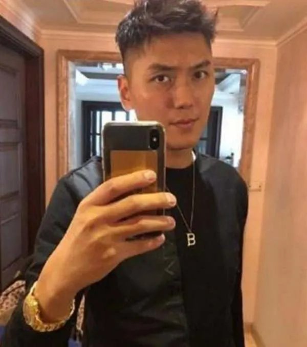 约会兽兽惹争议被男篮开除,八一篮球天才张博退役后现状如何?