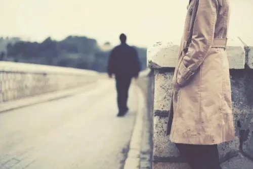 老公和别人搞暧昧,我该怎么处理好 出轨的男人最怕什么