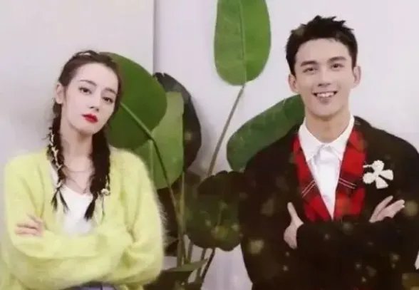 吴磊新剧开机!和大7岁热巴演情侣太违和。你觉得有戏吗?