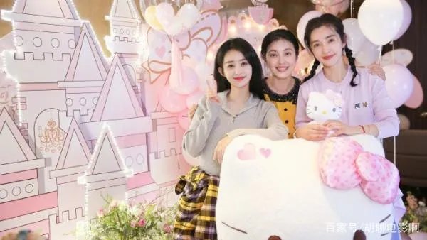李冰冰庆生照曝光,48岁的李冰冰看起来为何丝毫不输赵丽颖?