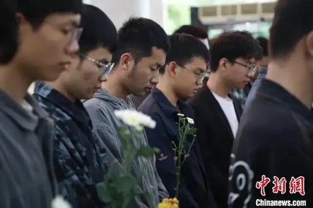 袁隆平逝世,有多少人为他悼念,并且为他送行?