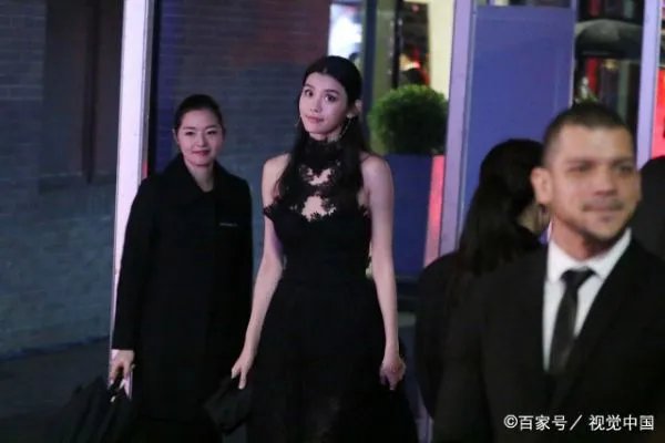 蒋欣当众骂孙俪贱人,拆散别人的恋情,和刘涛从闺蜜变路人,你怎么看?