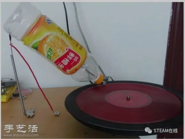 物理老师用纸杯留声机成功留声,他是怎么做到的?