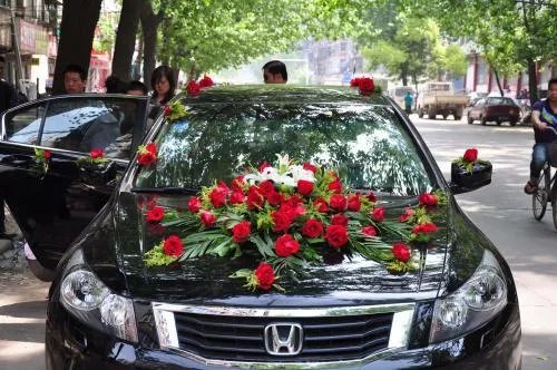 婚礼车队一般用什么车 婚车路线有什么讲究