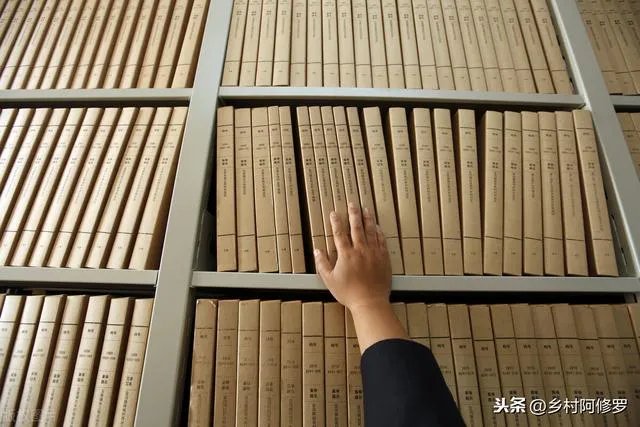 大学毕业十年内未管过自己的人事档案,应通过何种途径,如何寻找?