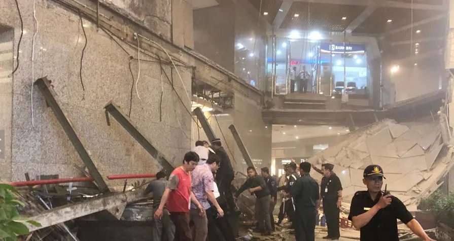 印尼大楼发生坍塌是什么原因?