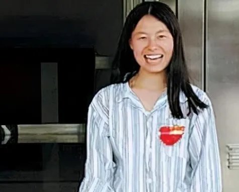 北大破例给她办葬礼,撒贝宁致悼词,寒门才女张培祥经历过什么?