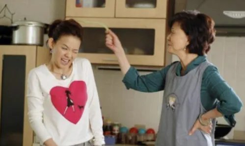 男子与相识6天的女子闪婚,为何婚后婆媳一见面就吵翻天?