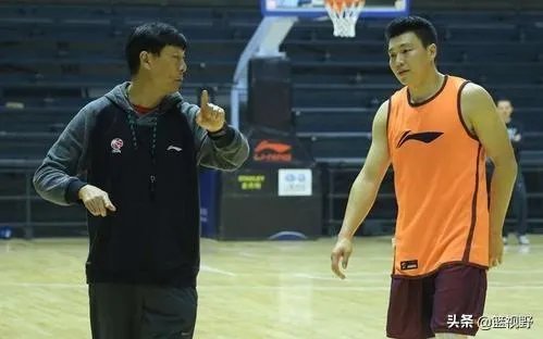 李根因伤缺战上海男篮比赛,被主教练李秋平所指责,对此你怎么看?