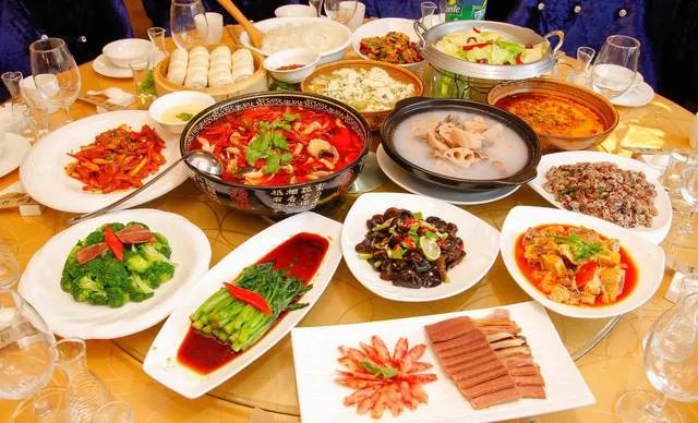 去年我国餐饮业收入超过3万亿了吗?