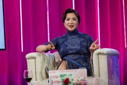金星调侃自己的变性身份,被问能不能孕育生命,她是如何回应的?