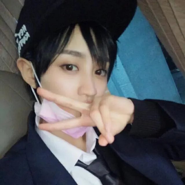 SNH48李艺彤对直播骂人事件道歉,你会原谅她吗?
