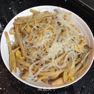 凉拌黄花菜