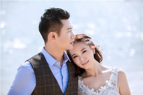 厦门婚纱摄影店排名 厦门拍婚纱照一般多少钱