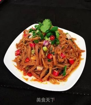 凉拌黄花菜