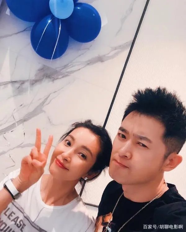 李冰冰庆生照曝光,48岁的李冰冰看起来为何丝毫不输赵丽颖?