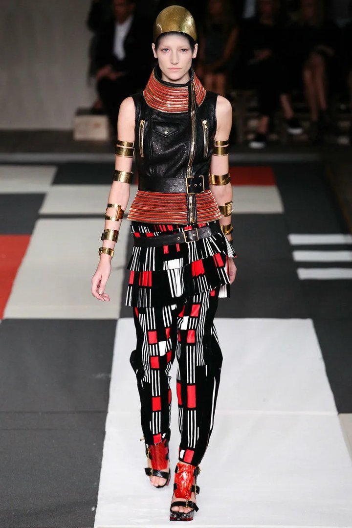 【设计快讯】巴黎时装周直击-2！Alexander McQueen 2014春夏女装