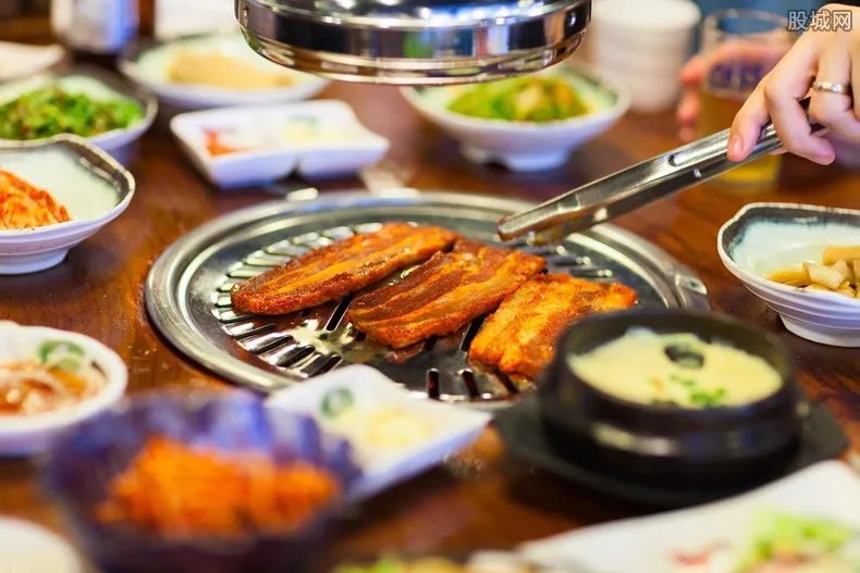 长沙一餐饮店推行称体重点餐 为食客免费提供打包盒