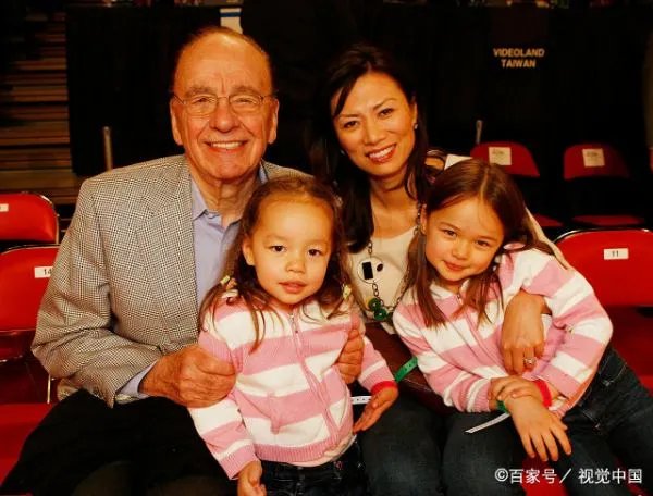 那个离婚分得百亿家产的邓文迪,如今过得怎么样了?