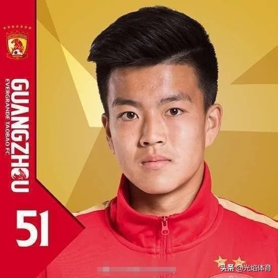 带领恒大U19B队夺得青超冠军的小卡纳瓦罗王世龙成恒大队史第5位留洋球员,他实力如何?
